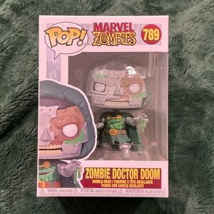 Funko Pop! Marvel Zombies Zombie Doctor Doom - Green, Silver, Purple
